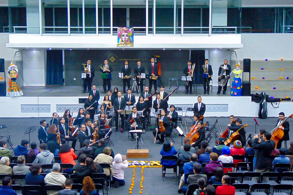 8 / 13 - Espectacular Concierto de la Orquesta Filarmónica de Xalapa