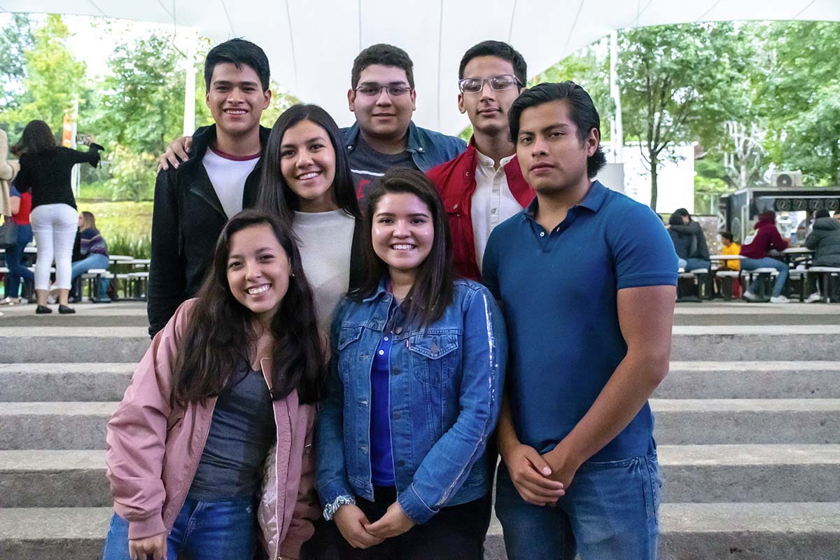 1 / 4 - Reunión Anual de la Escuela de Mercadotecnia