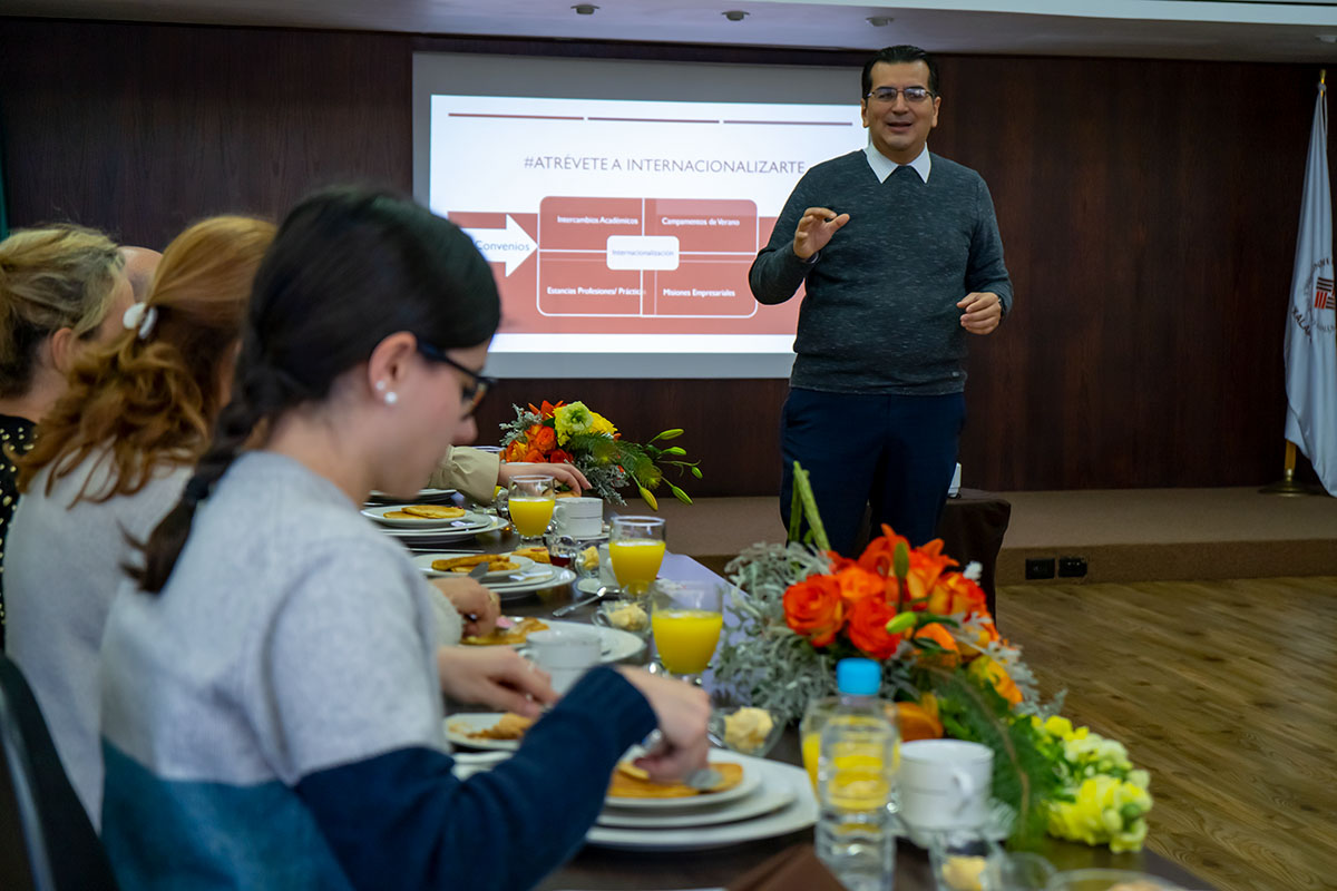 6 / 7 - Desayuno con Familias Internacionales Anáhuac Xalapa