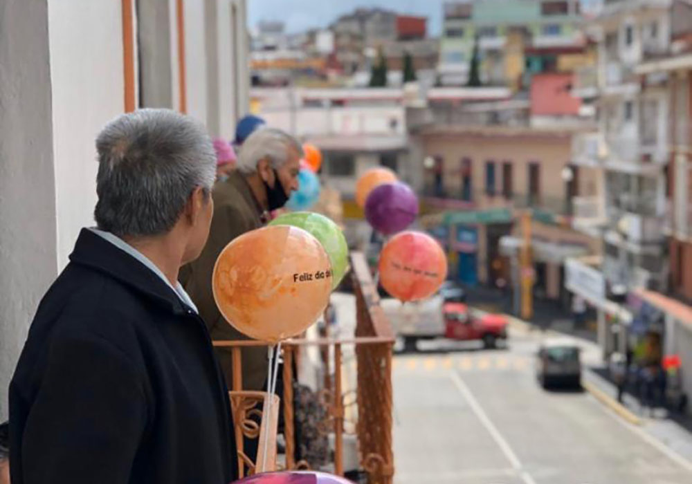 4 / 5 - Pequeños Detalles que Llenan el Corazón