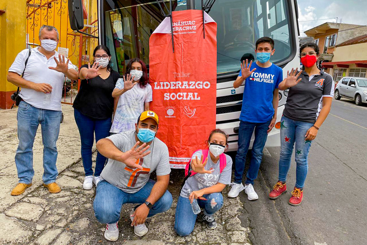 2 / 6 - Despensas e Insumos se Entregaron a Comunidades Afectadas por el Huracán Grace