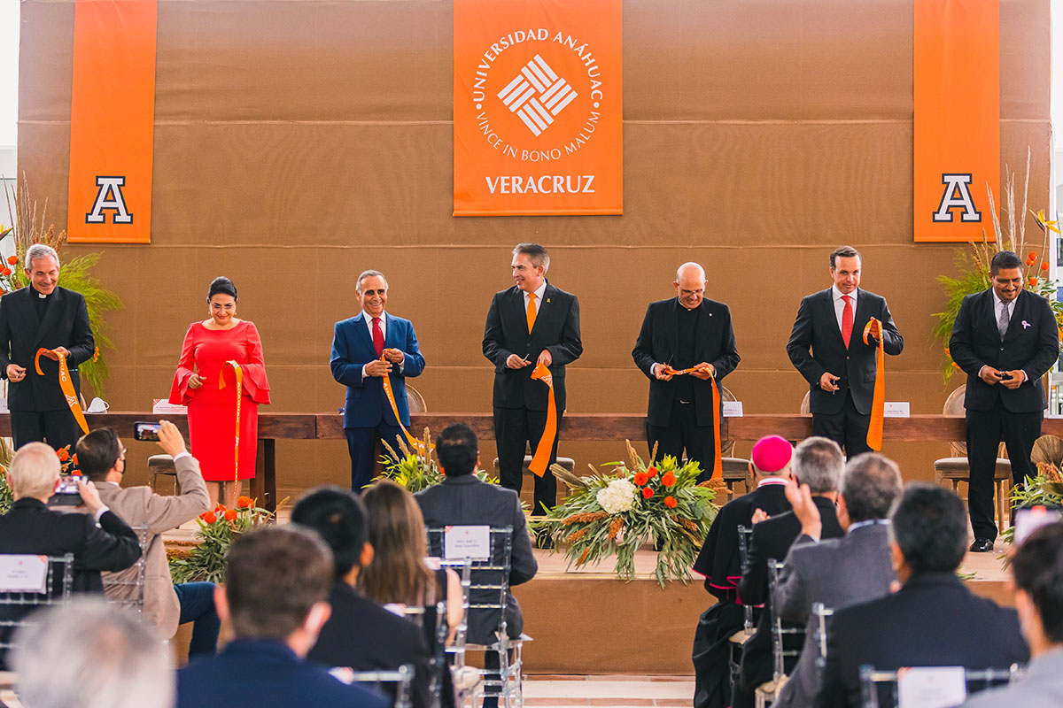 1 / 22 - Anáhuac Campus Xalapa Inaugura Edificio