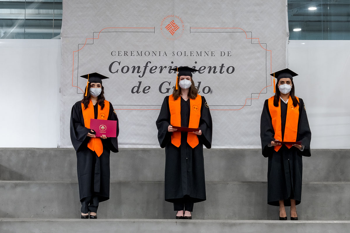 60 / 81 - Egresa una Generación Más de Líderes de Acción Positiva de la Anáhuac Veracruz