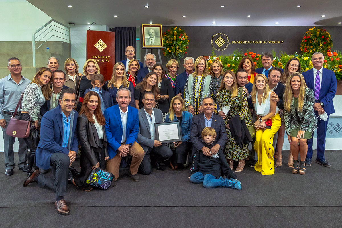 9 / 52 - Memorable Homenaje al Dr. Jesus López Domínguez en el Marco del Día del Médico