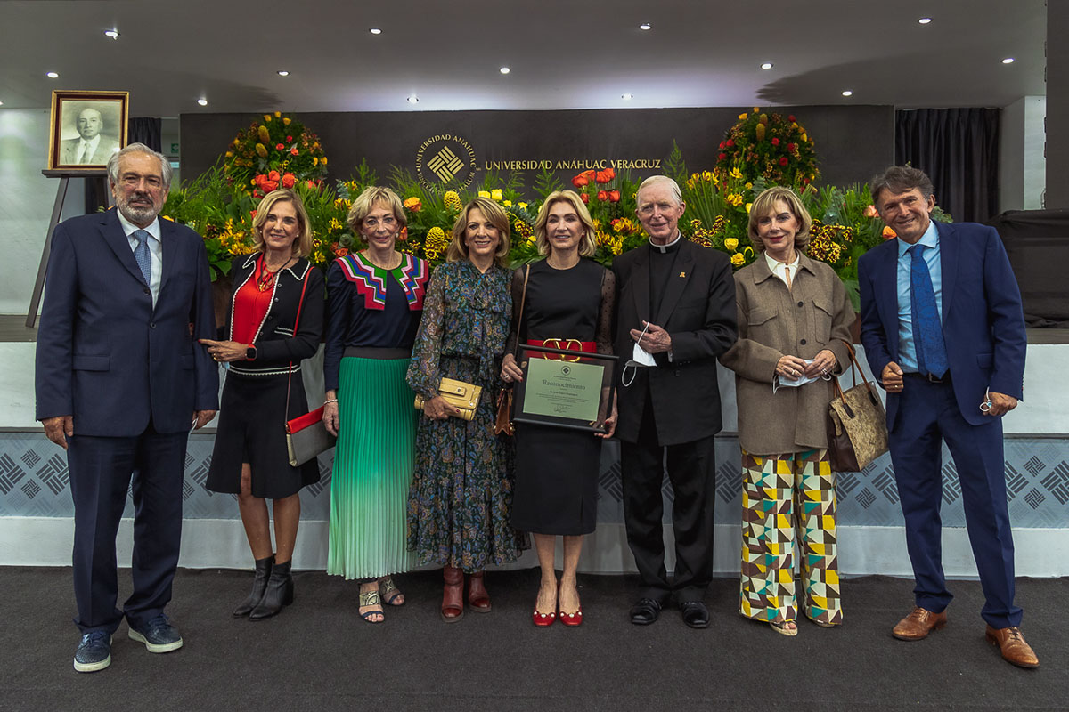 11 / 52 - Memorable Homenaje al Dr. Jesus López Domínguez en el Marco del Día del Médico