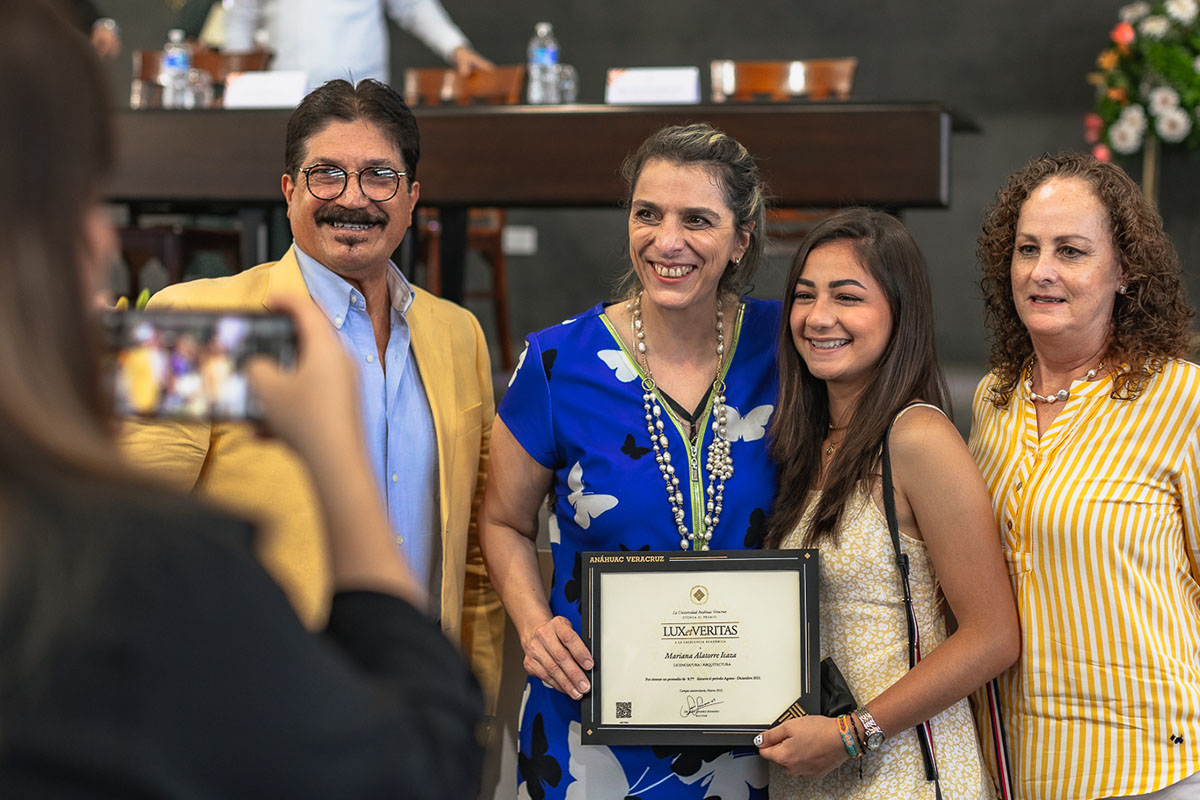 75 / 88 - Ceremonia de Entrega de Premios Lux et Veritas