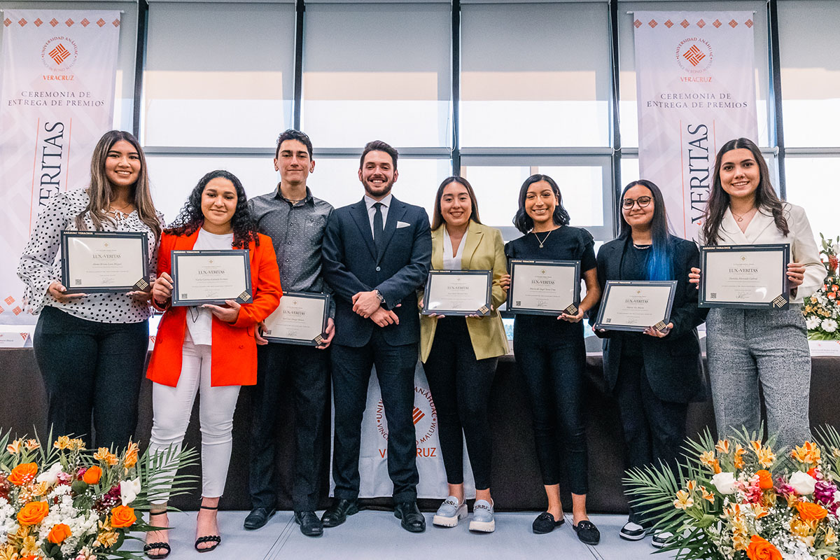 33 / 37 - Entrega de Premios Lux et Veritas 2022