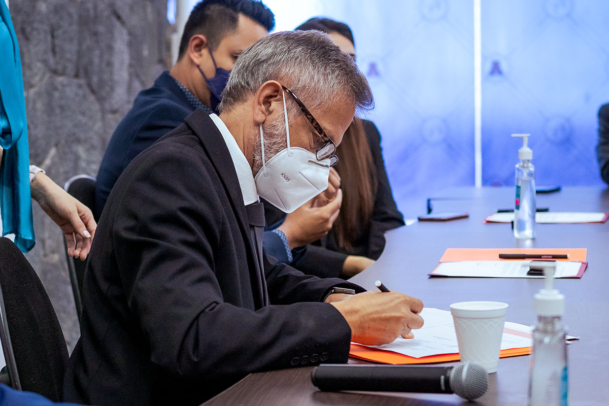 4 / 19 - Nuevo Consejo Consultivo Académico Conformado por Líderes de la Salud Dental
