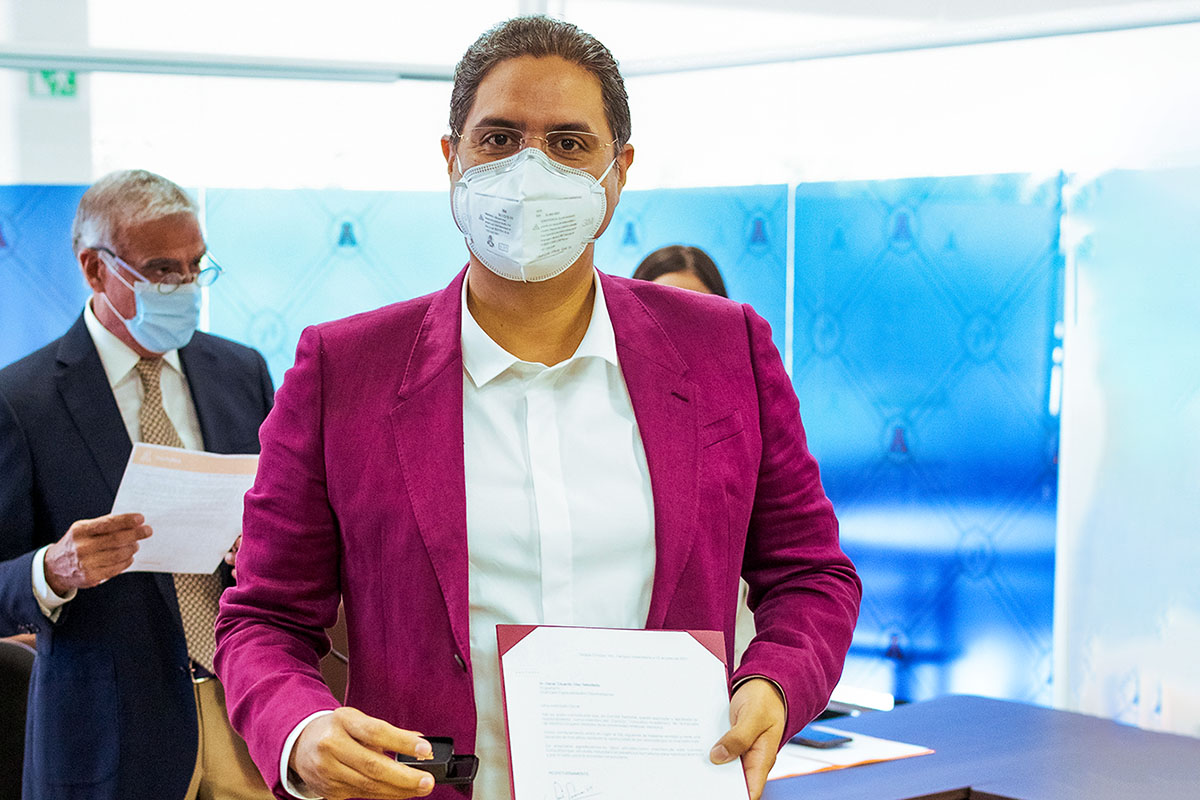 8 / 19 - Nuevo Consejo Consultivo Académico Conformado por Líderes de la Salud Dental