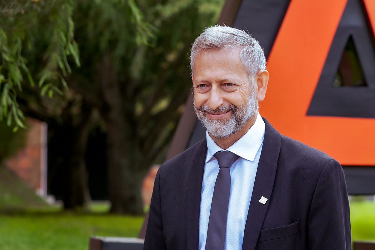 15 / 19 - Nuevo Consejo Consultivo Académico Conformado por Líderes de la Salud Dental