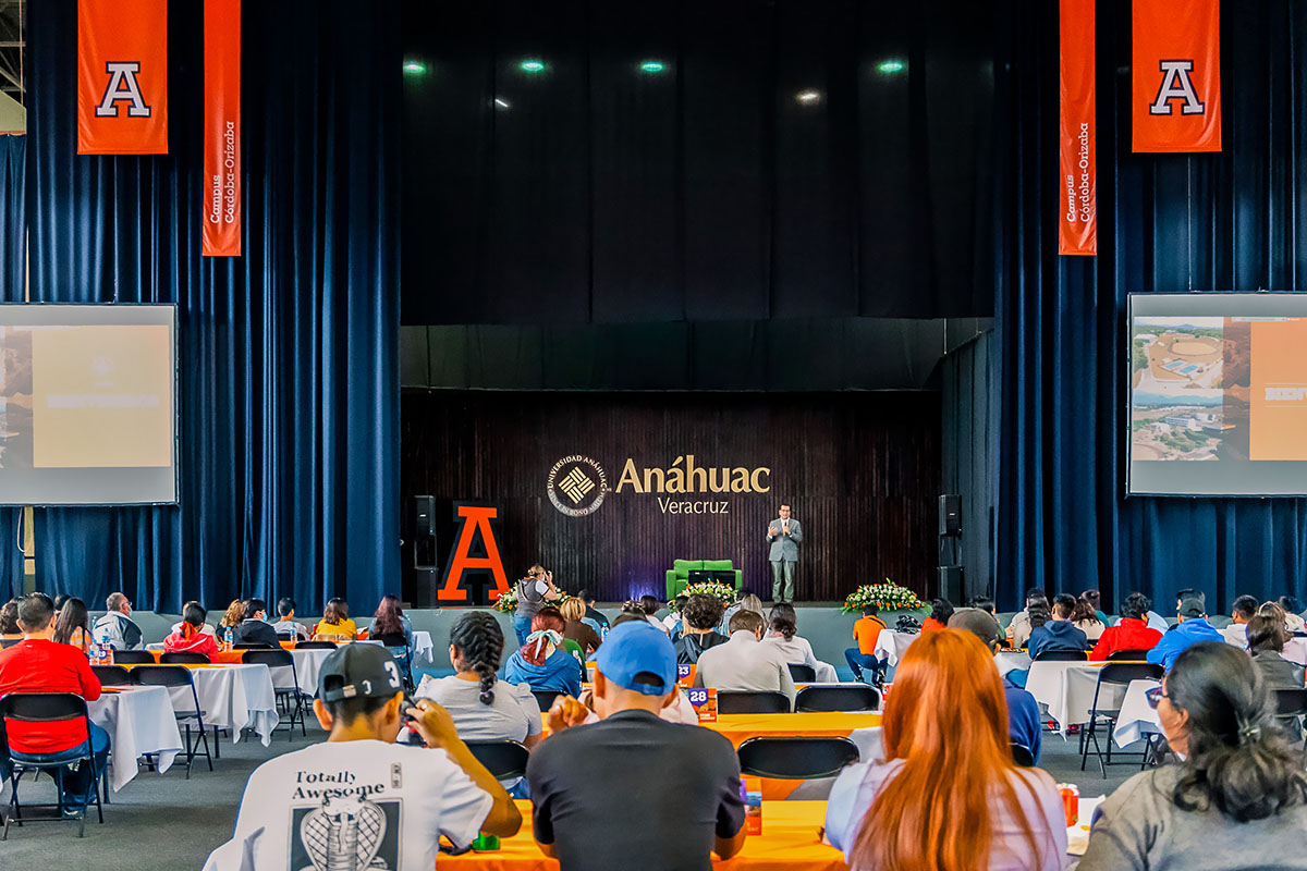 1 / 11 - Descubre Anáhuac 2022 Campus Córdoba Orizaba