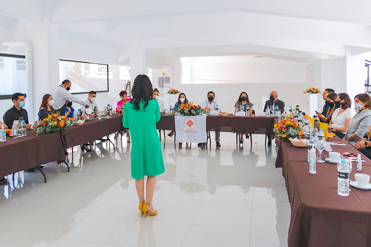 3 / 21 - La Meta Está Cerca: Clausura de la Primera Generación de la Maestría en Educación