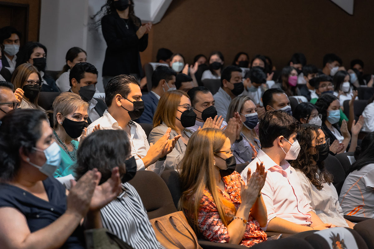 7 / 17 - Prepa Anáhuac Veracruz Participa en el XXVI Premio Lidera