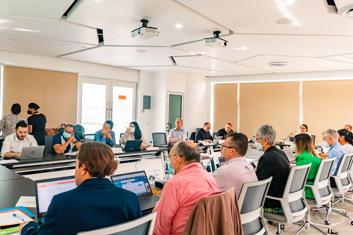 12 / 13 - Encuentro de Directores de Investigación de la Red Internacional de Universidades del Regnum Christi (RIU) 2022