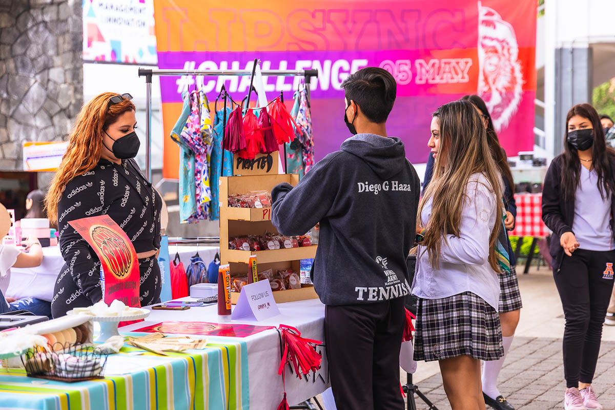 26 / 45 - Feria de emprendimiento