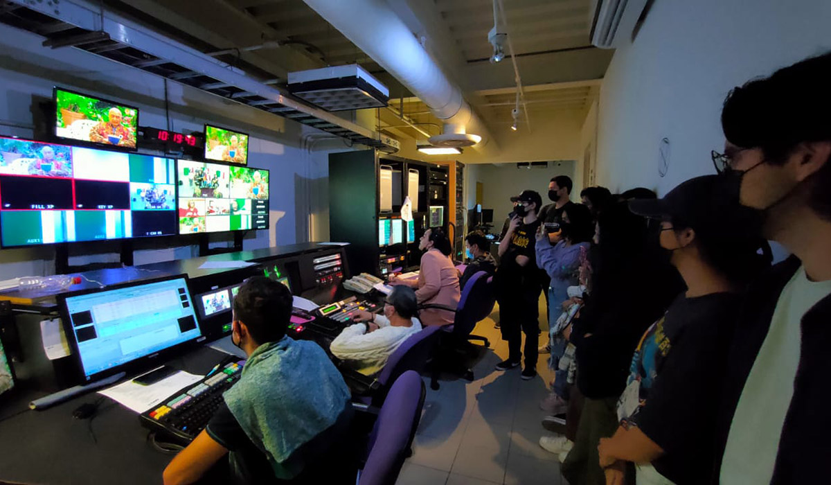 1 / 5 - Alumnos de Comunicación Visitan las Instalaciones de Radiotelevisión de Veracruz