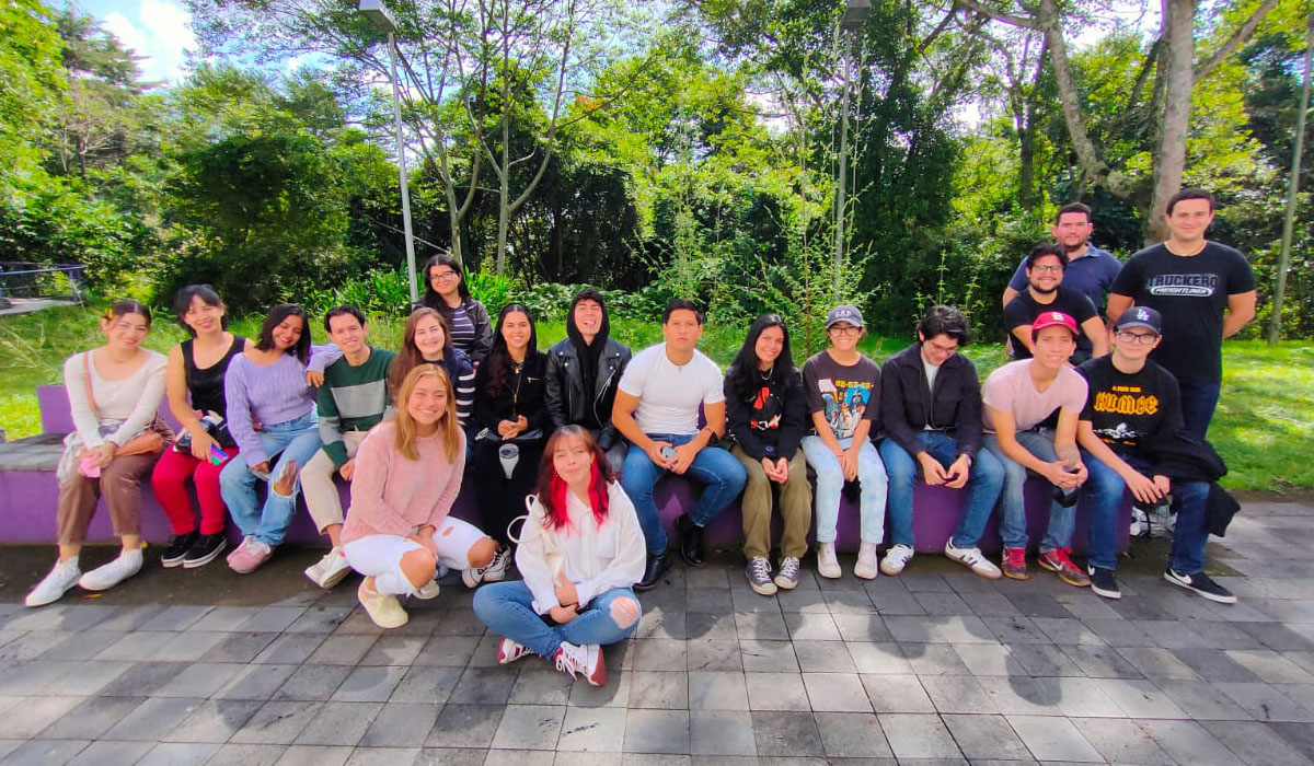 5 / 5 - Alumnos de Comunicación Visitan las Instalaciones de Radiotelevisión de Veracruz