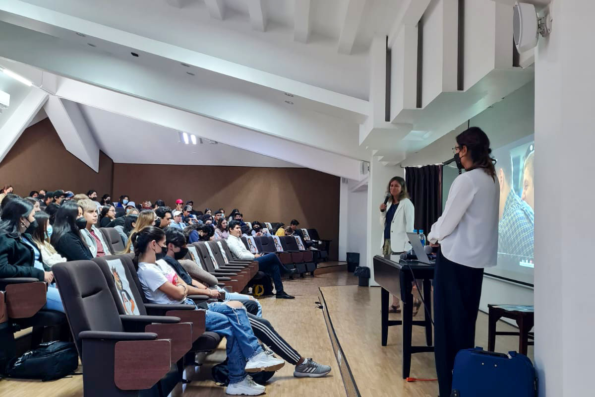 4 / 5 - Visita de Cristina González Riquelme de EU Business School