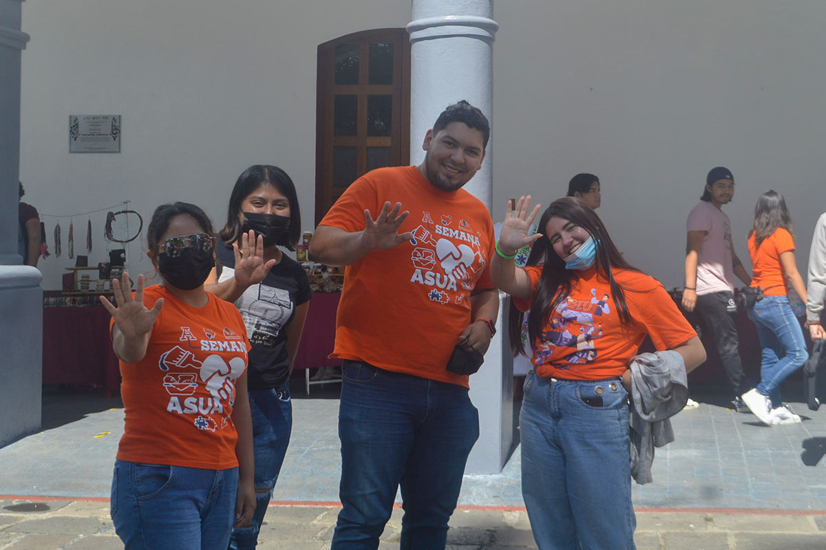 4 / 27 - Festejando el Día del Abuelo en Compañía de ASUA