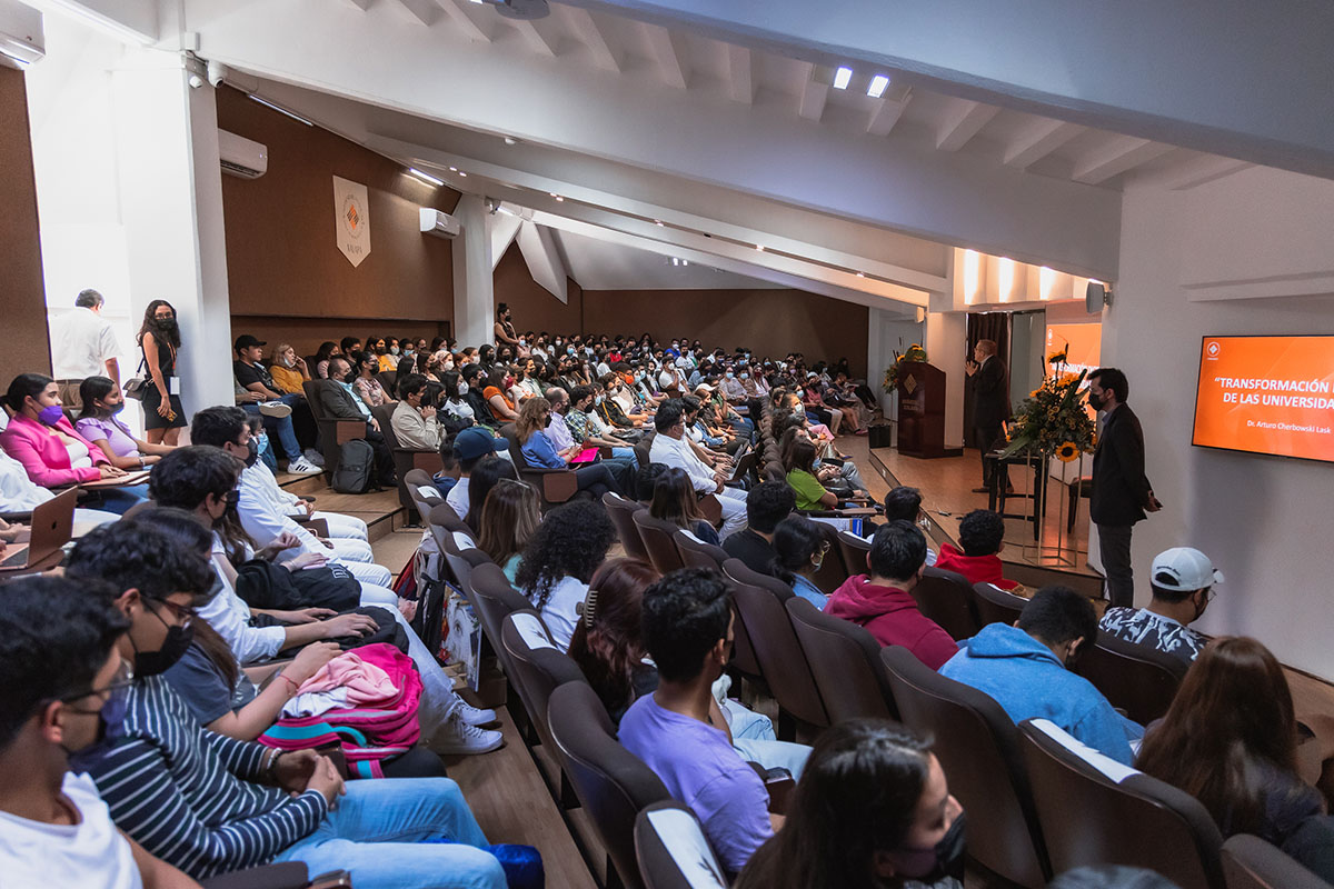 3 / 18 - Develación de Placa Santander y Conferencia Magistral