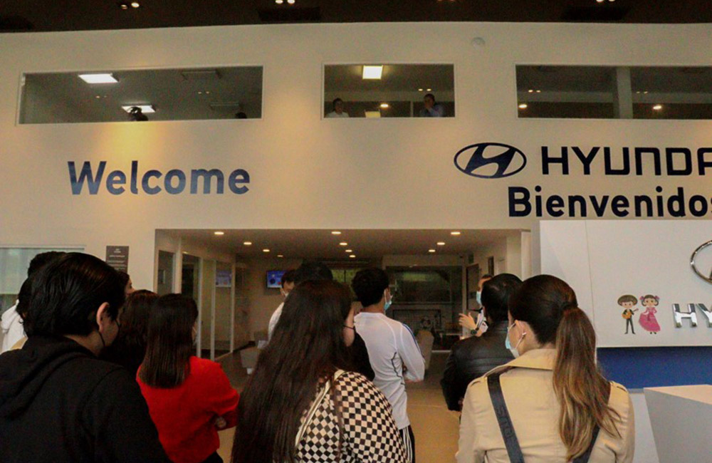 4 / 5 - Escuela de Administración y Dirección de Empresas Visita Hyundai Xalapa