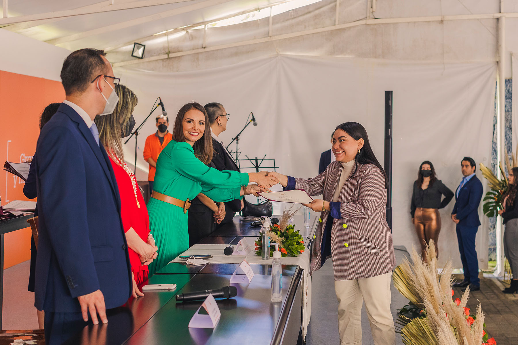 9 / 41 - Un Nuevo Grupo de Líderes Anáhuac Culmina sus Estudios de Diplomado