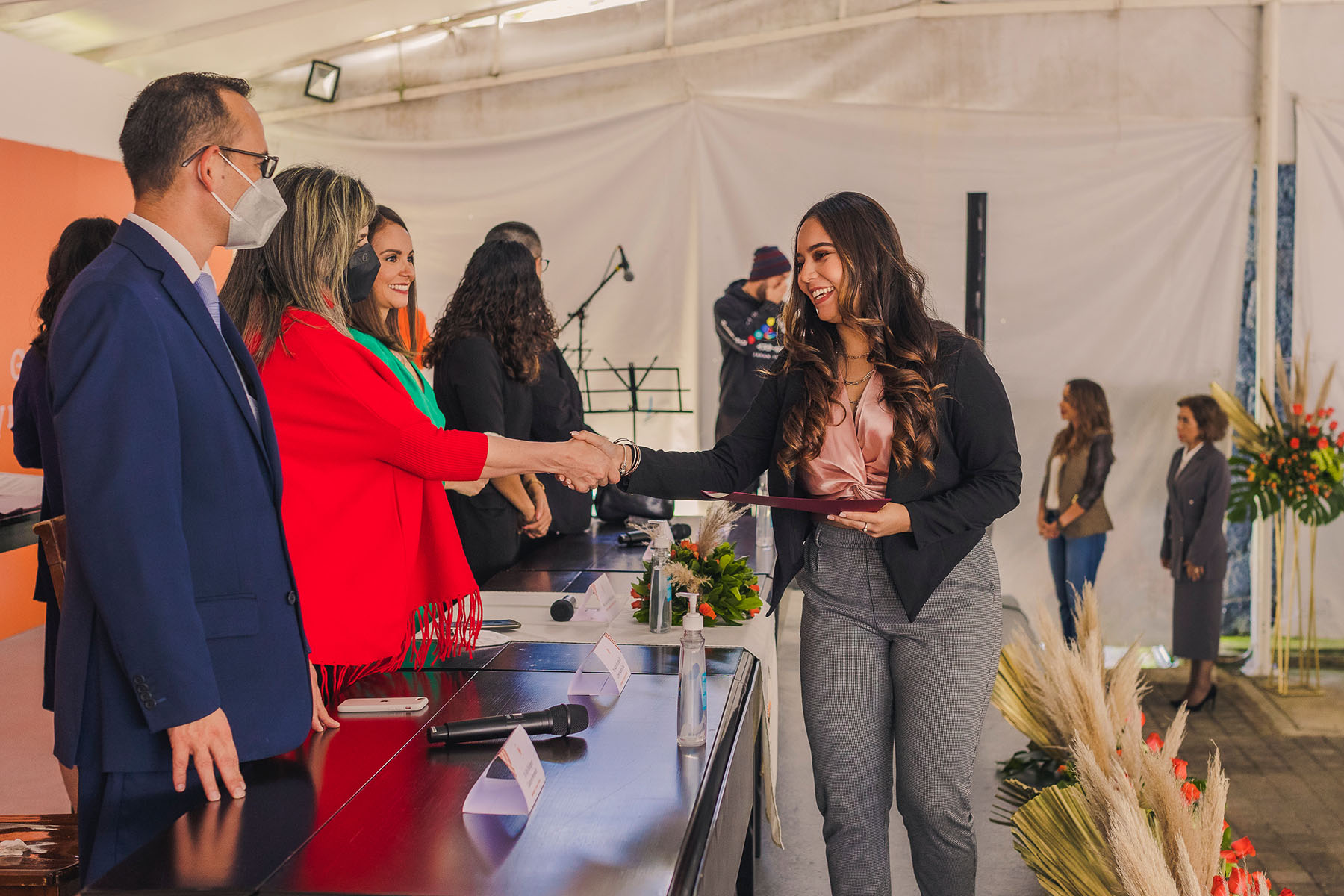 11 / 41 - Un Nuevo Grupo de Líderes Anáhuac Culmina sus Estudios de Diplomado