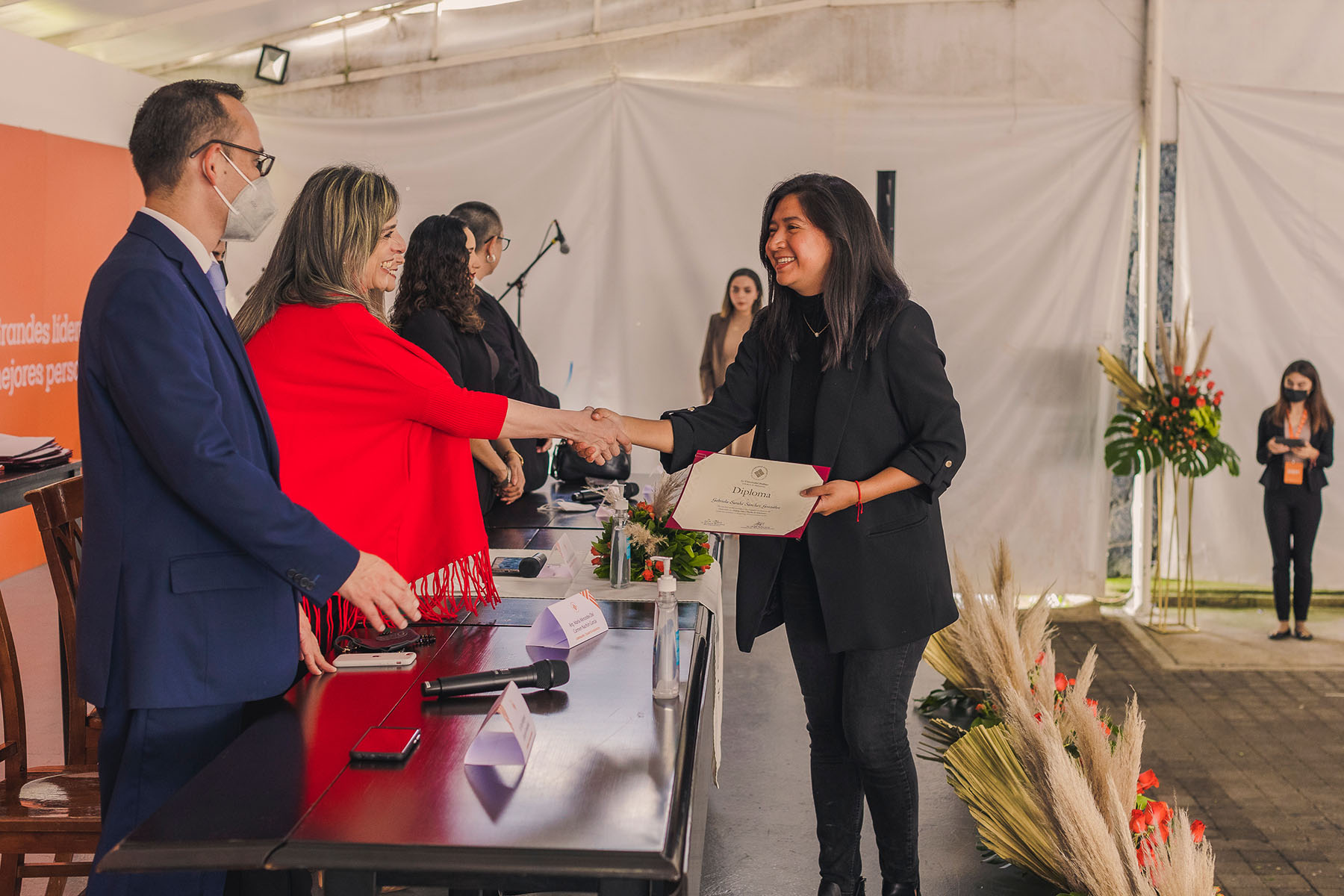 20 / 41 - Un Nuevo Grupo de Líderes Anáhuac Culmina sus Estudios de Diplomado