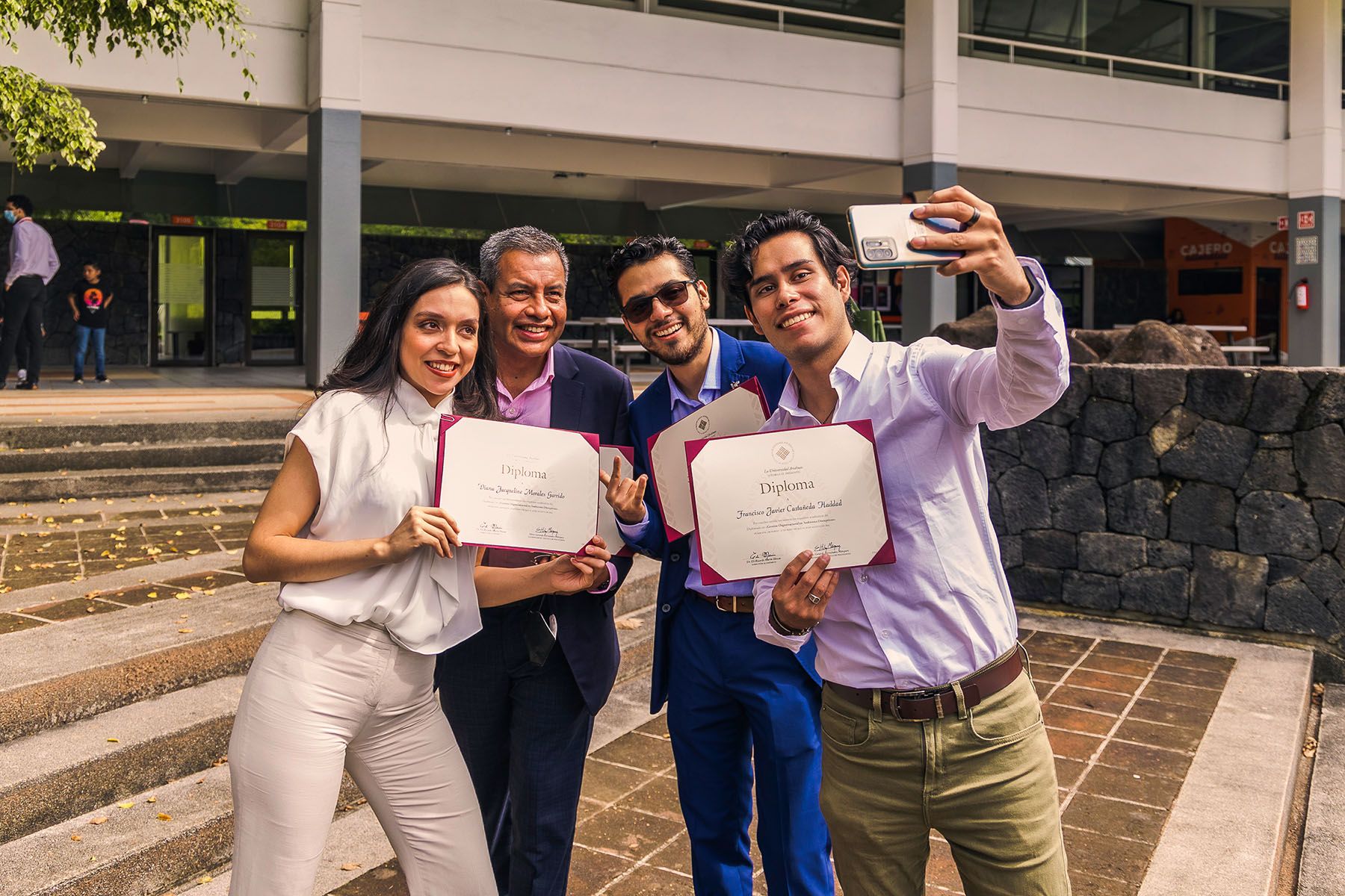 22 / 41 - Un Nuevo Grupo de Líderes Anáhuac Culmina sus Estudios de Diplomado