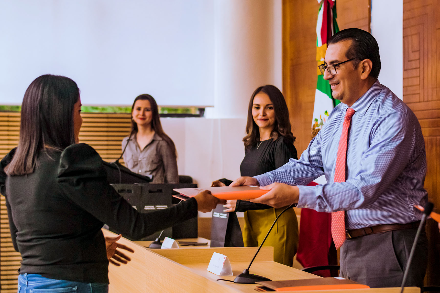 8 / 12 - Bienvenida a la Primera Generación de Posgrados en el Campus Córdoba-Orizaba