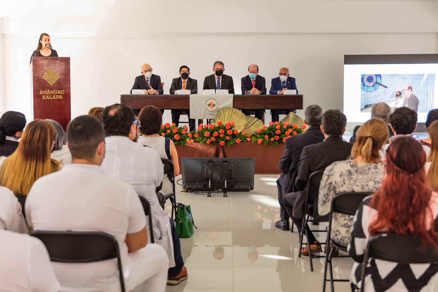 2 / 12 - Homenaje al Dr. Alejandro Escobar Mesa