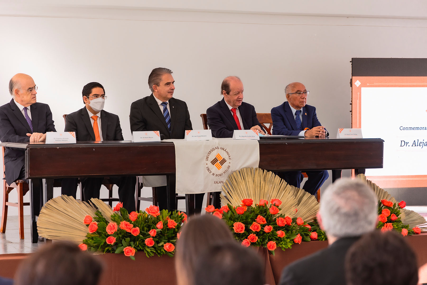 6 / 12 - Homenaje al Dr. Alejandro Escobar Mesa