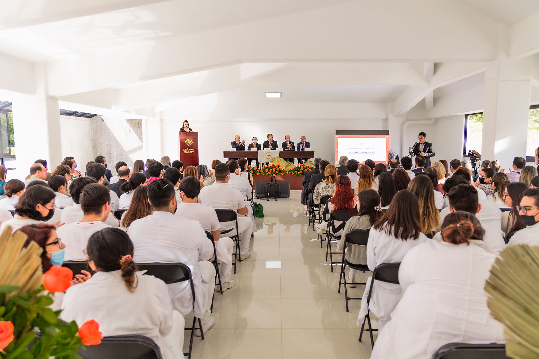 7 / 12 - Homenaje al Dr. Alejandro Escobar Mesa