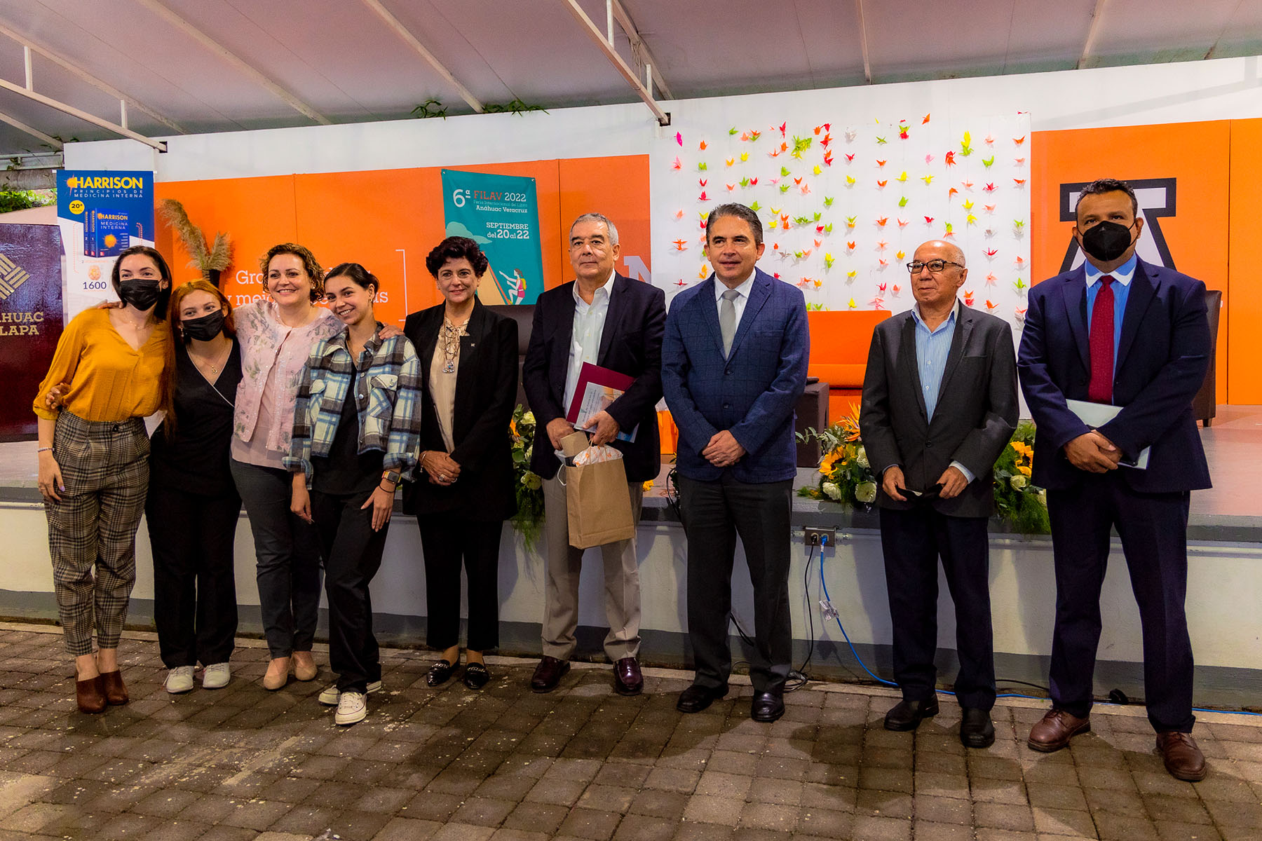 1 / 11 - Sexta Feria Internacional del Libro Anáhuac Veracruz