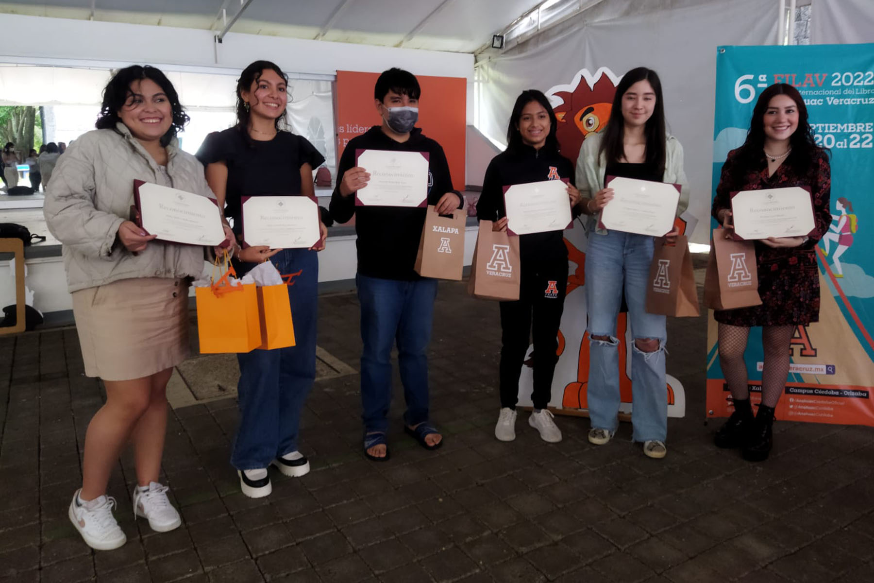 11 / 11 - Sexta Feria Internacional del Libro Anáhuac Veracruz