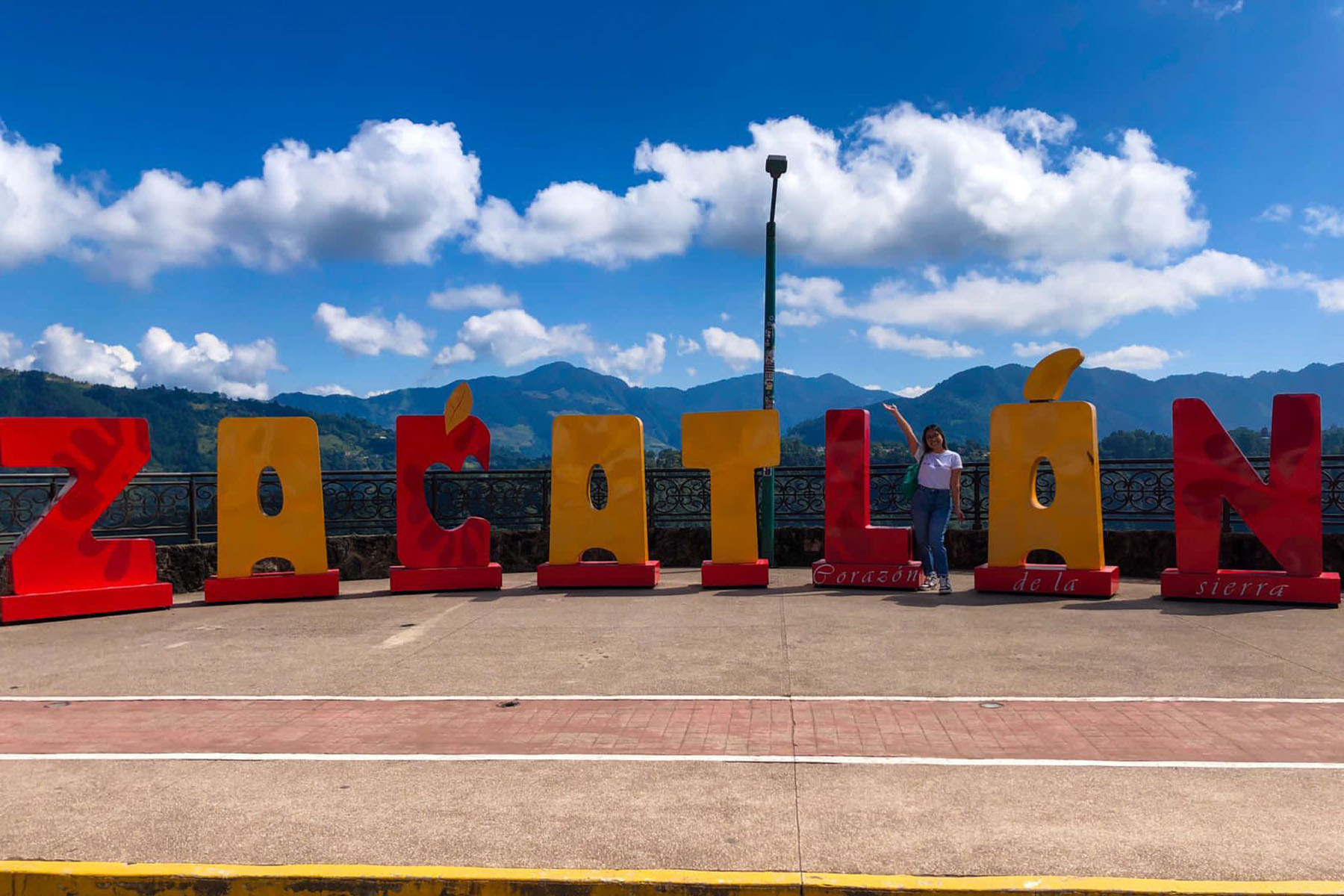 17 / 19 - Leoncitos en Fuga: Chignahuapan y Zacatlán de las Manzanas