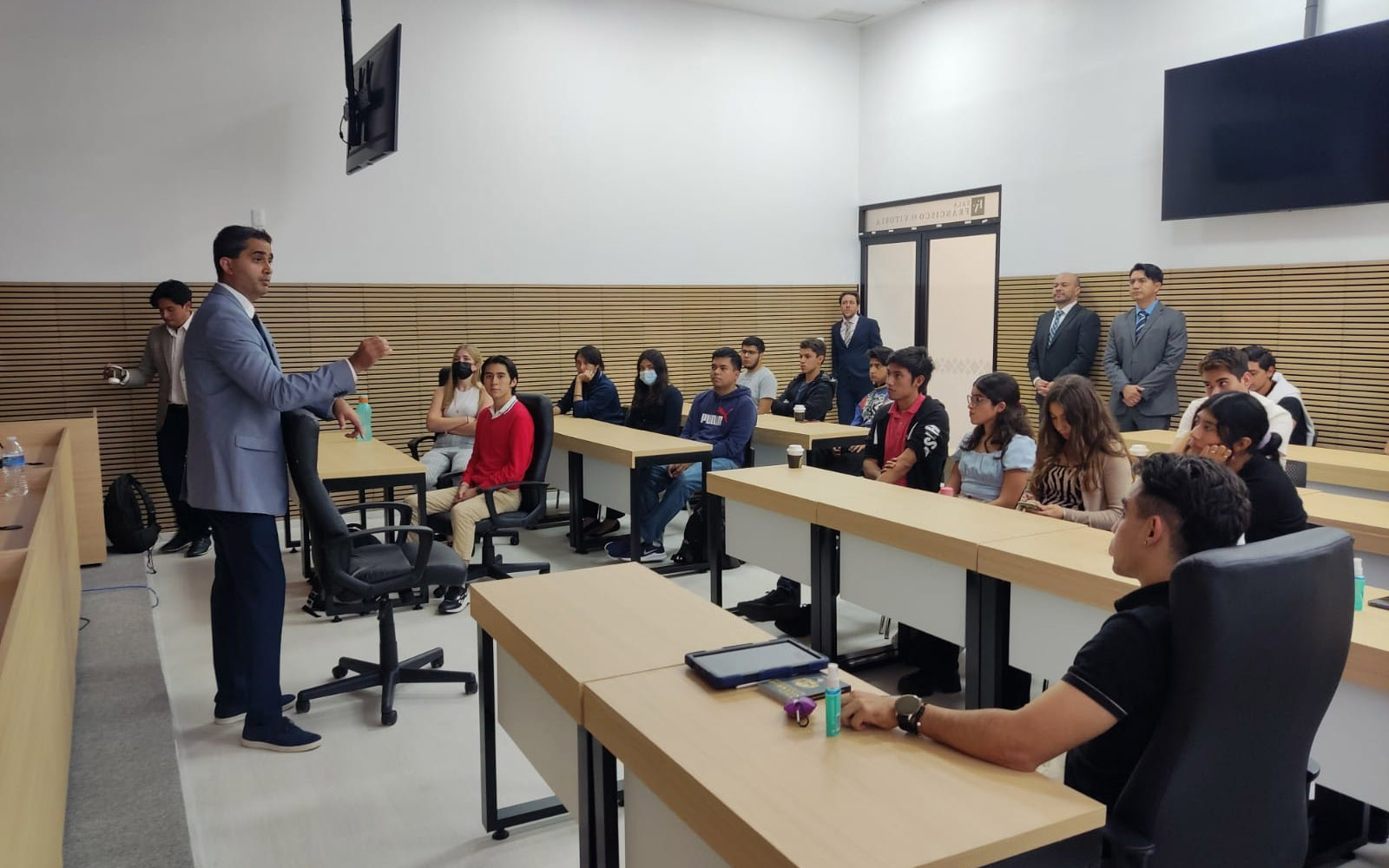 1 / 5 - Conferencia Internacional para Alumnos de Ingenierías