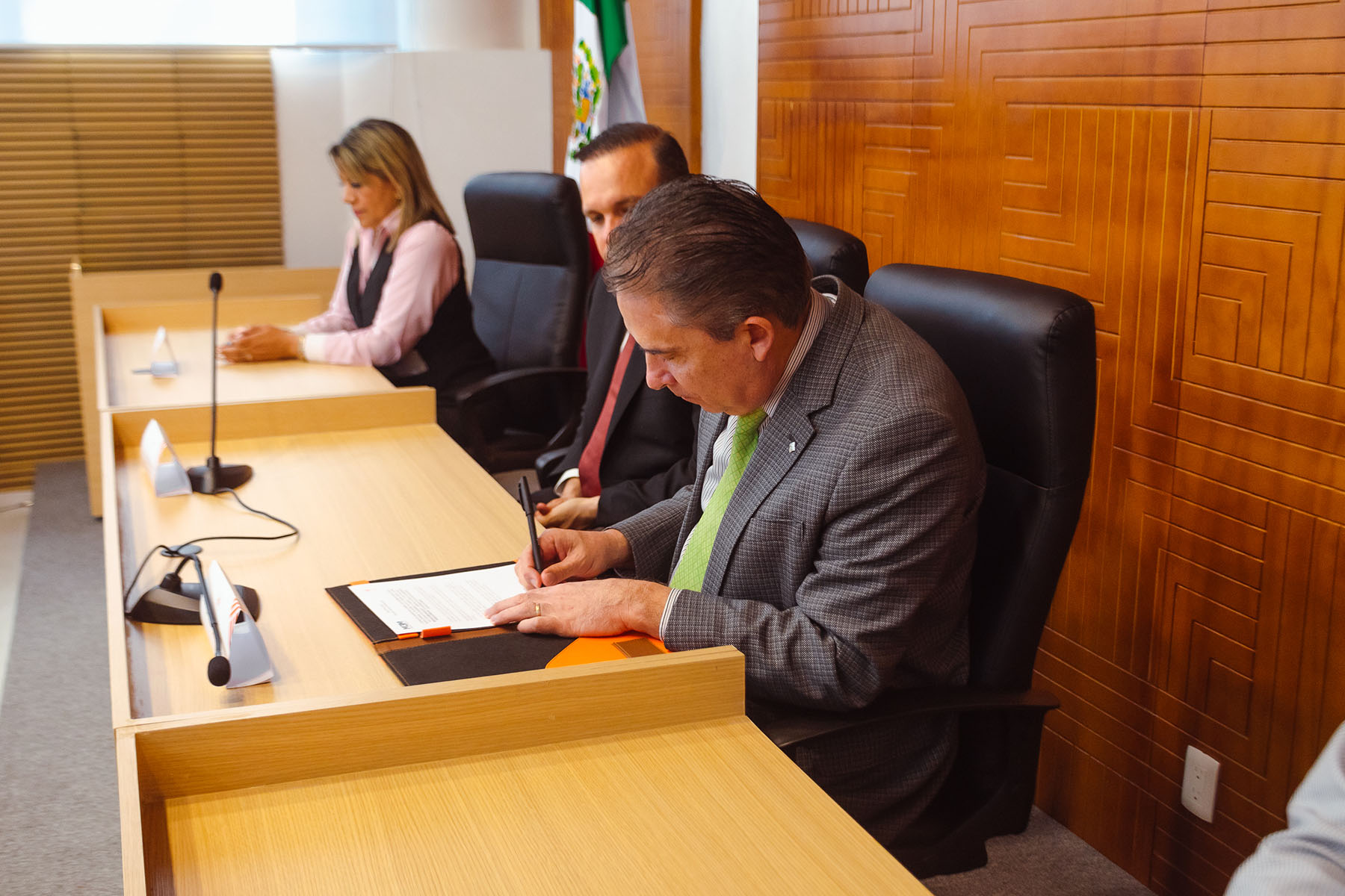 7 / 10 - Firma de Convenio con Manufacturera 3M