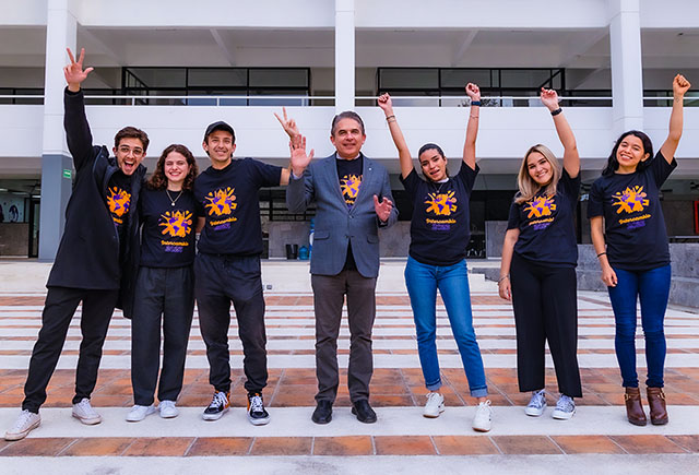 Alumnos Parten a Intercambios Internacionales Iniciando 2023