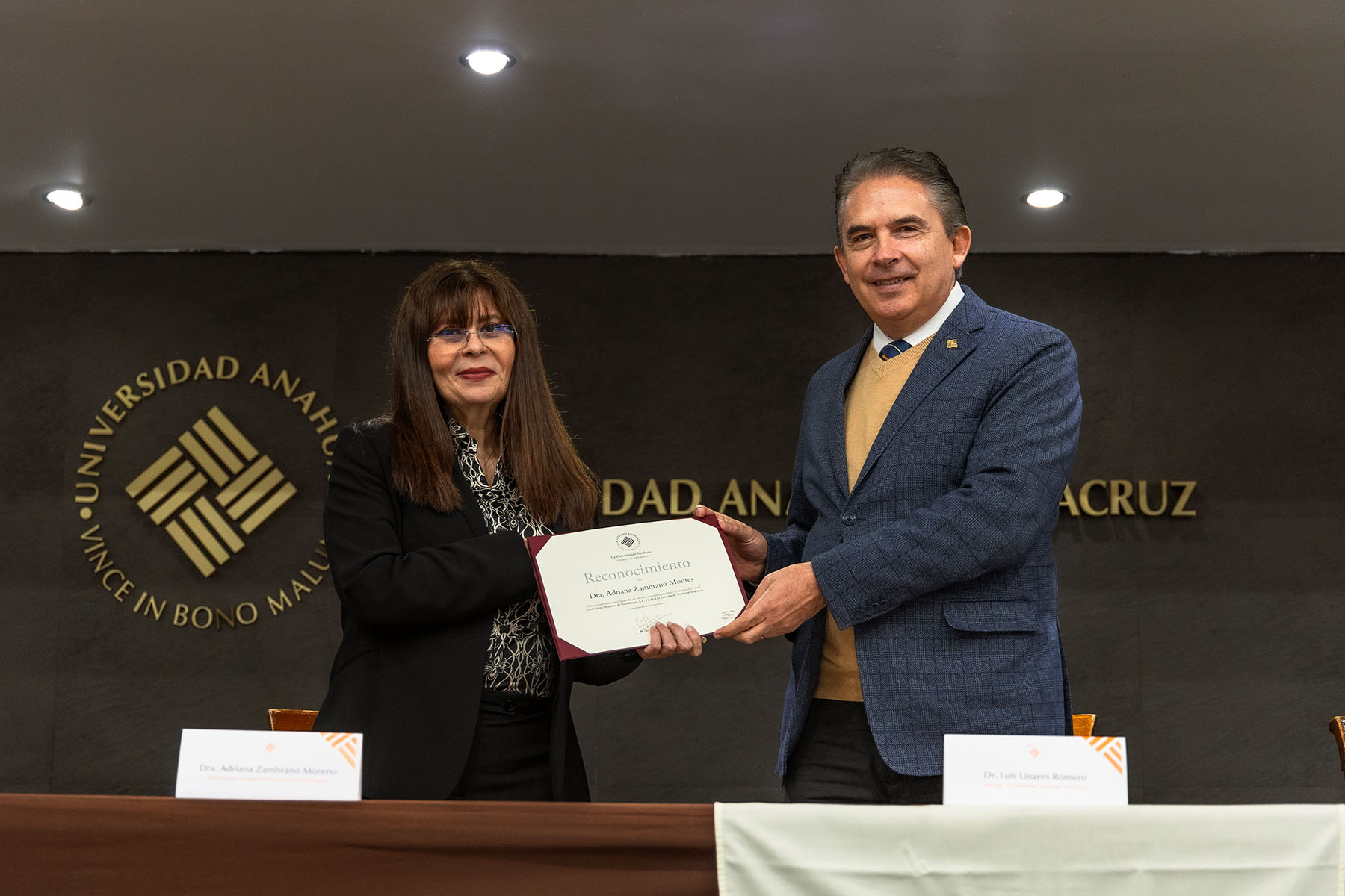 6 / 10 - Firma de Convenio con el Colegio Mexicano de Nutrición