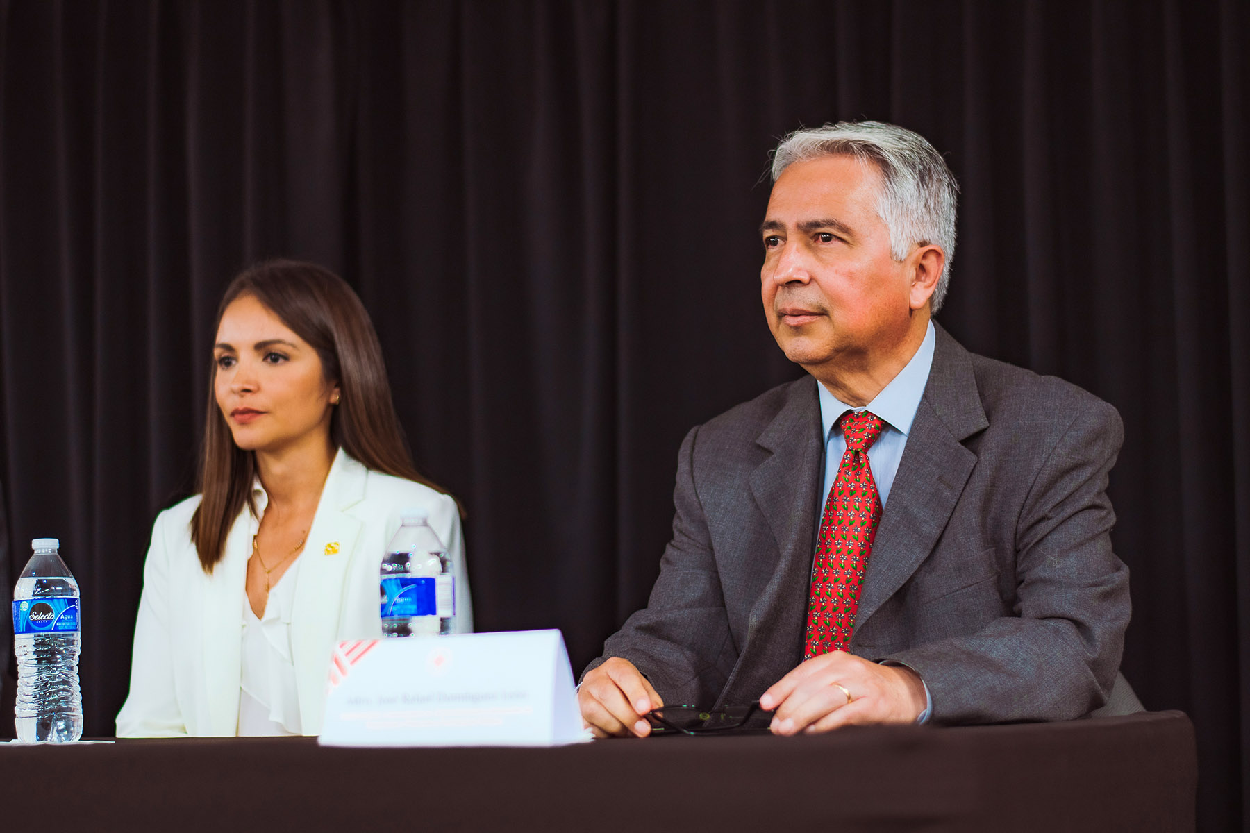 1 / 27 - Ceremonia de Entrega de Diplomas y Firma de Convenio con el IMSS Veracruz Sur