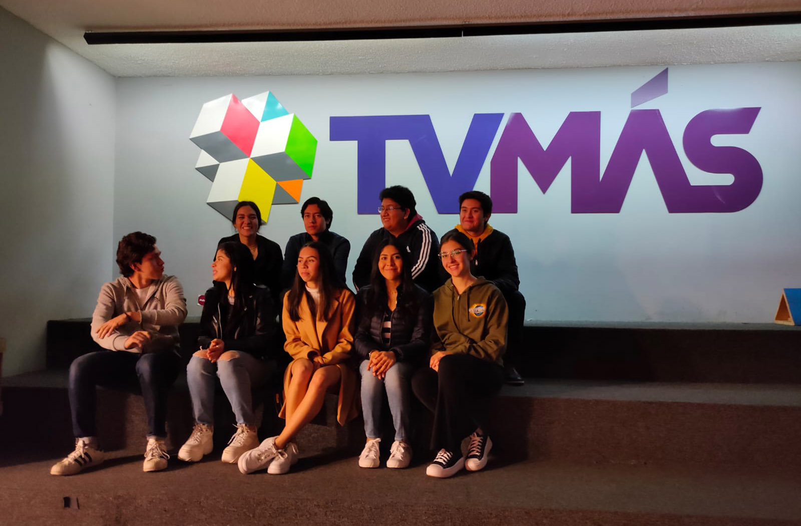 1 / 4 - Radiotelevisión de Veracruz Recibe a una Generación más de Alumnos de Comunicación