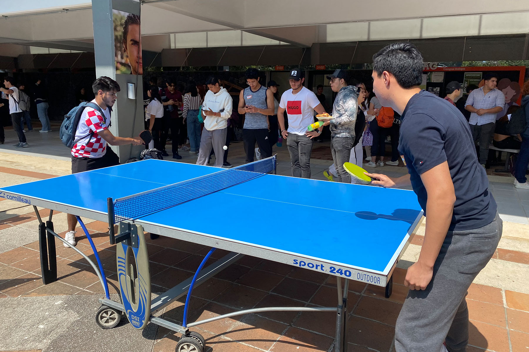 2 / 17 - Raquetazos: el Torneo de Ping Pong más Esperado del Semestre