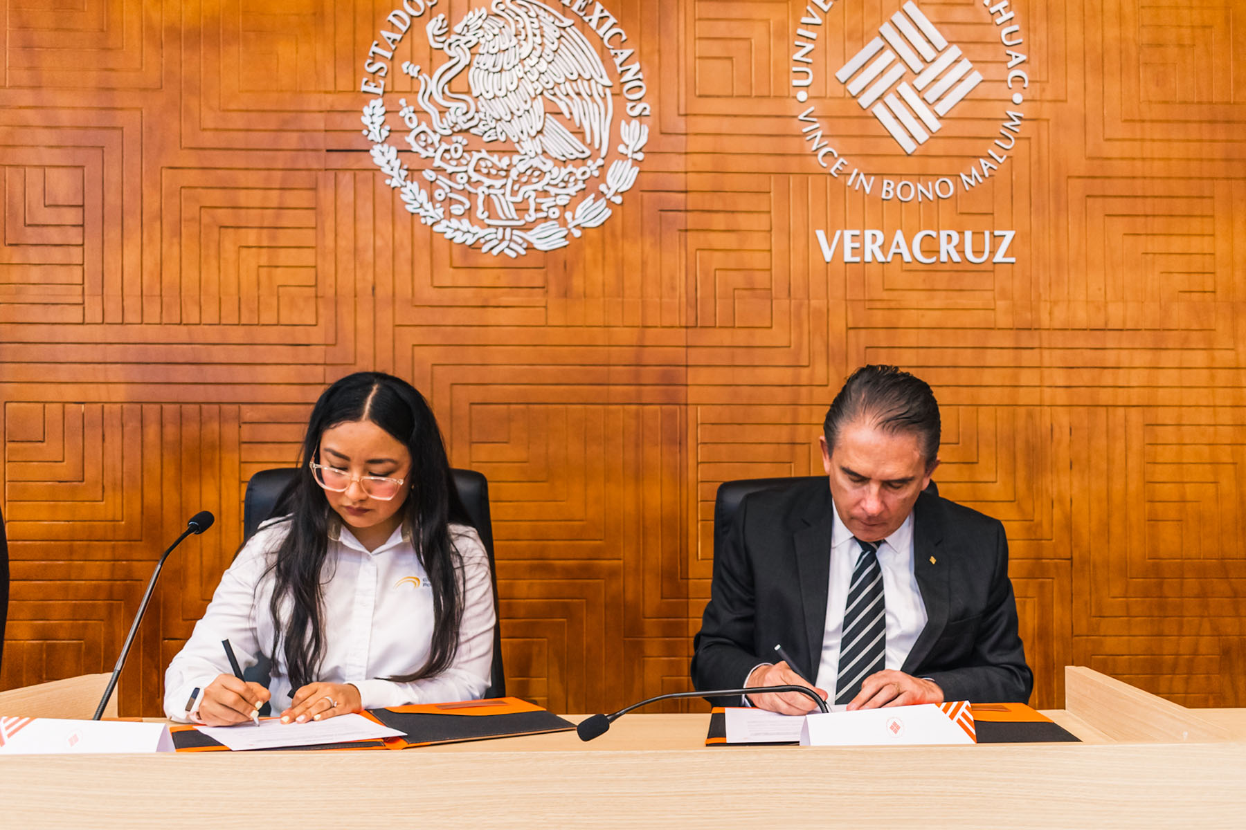 3 / 7 - Firma de Convenio con Grupo Pecuario San Antonio