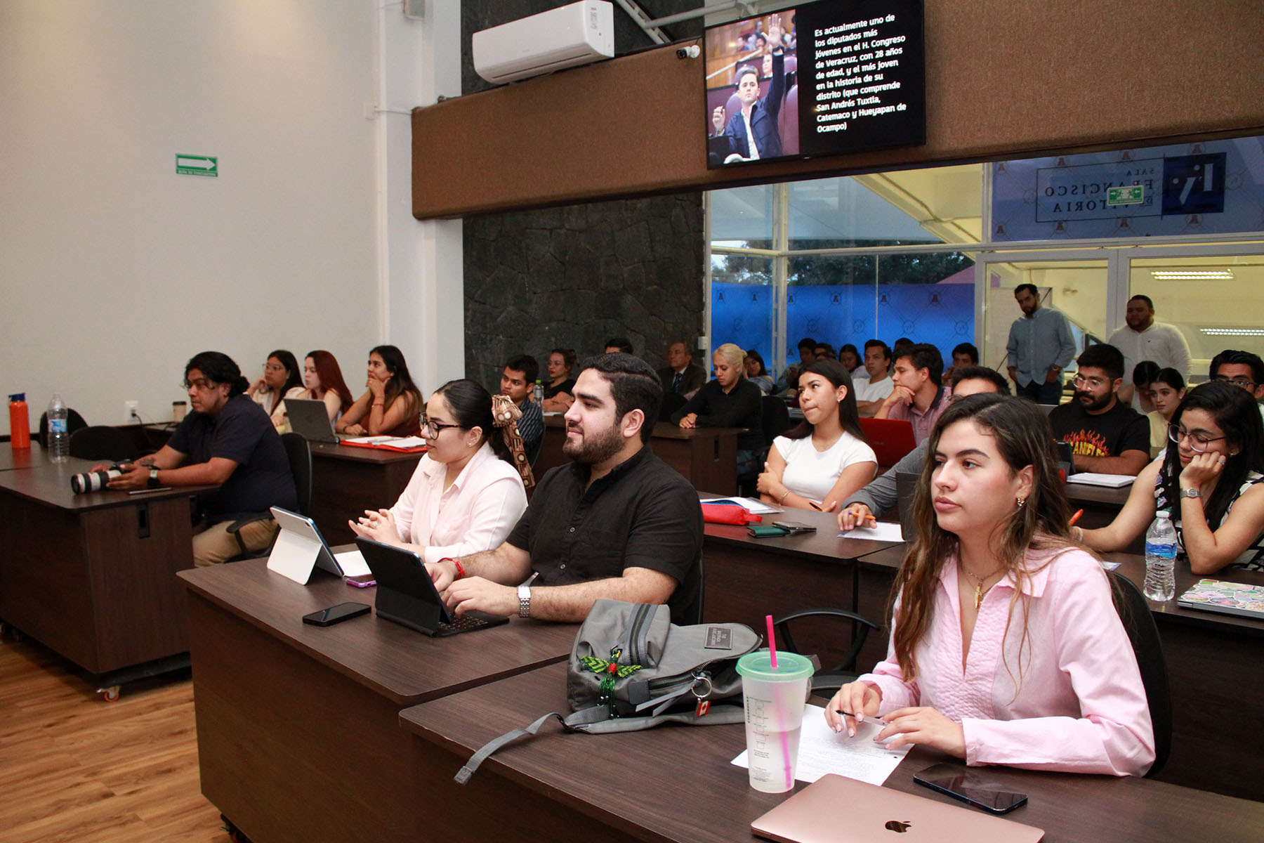 4 / 5 - Foro Diálogos x la Juventud