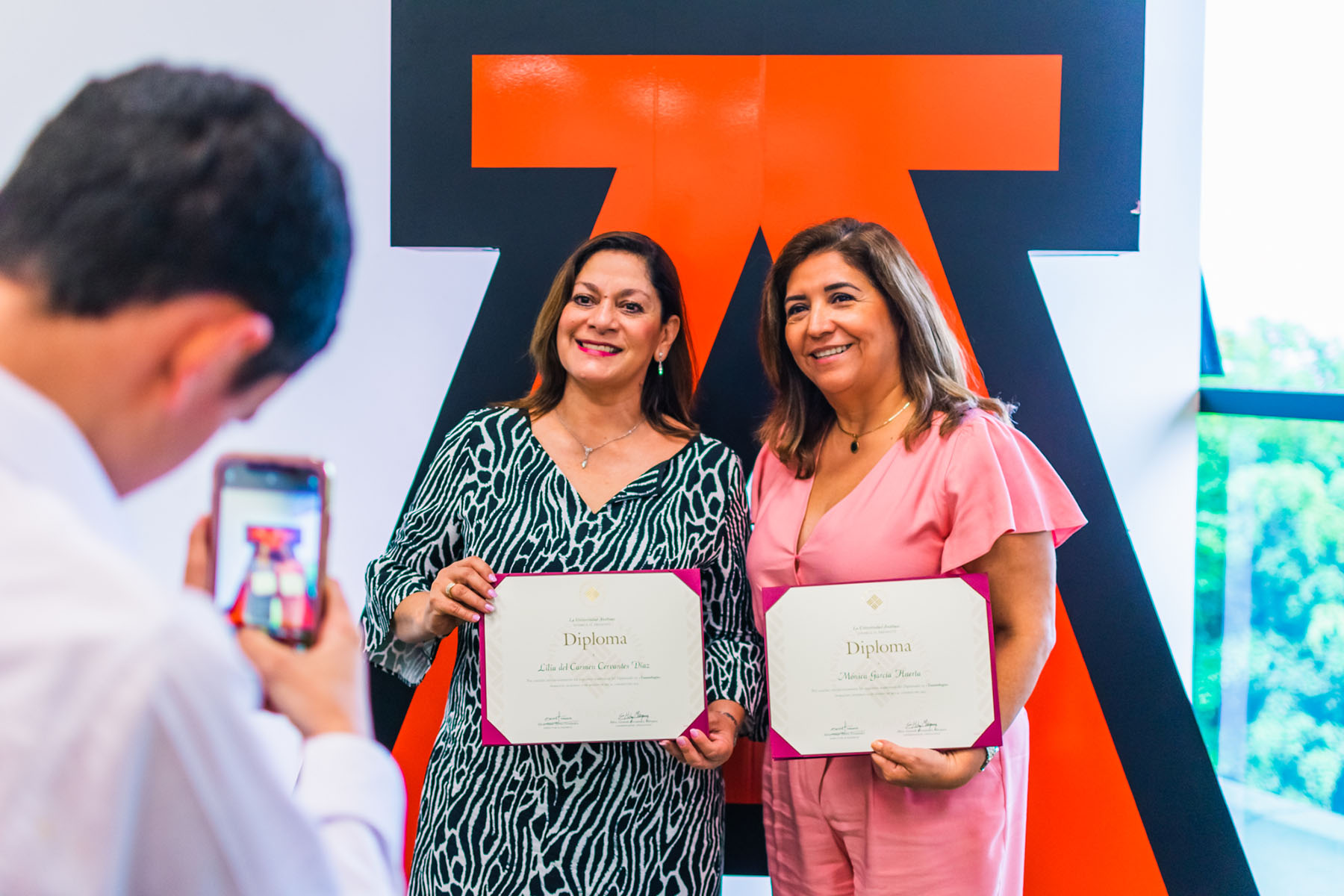 11 / 23 - Clausura de Diplomados de la Escuela de Psicología