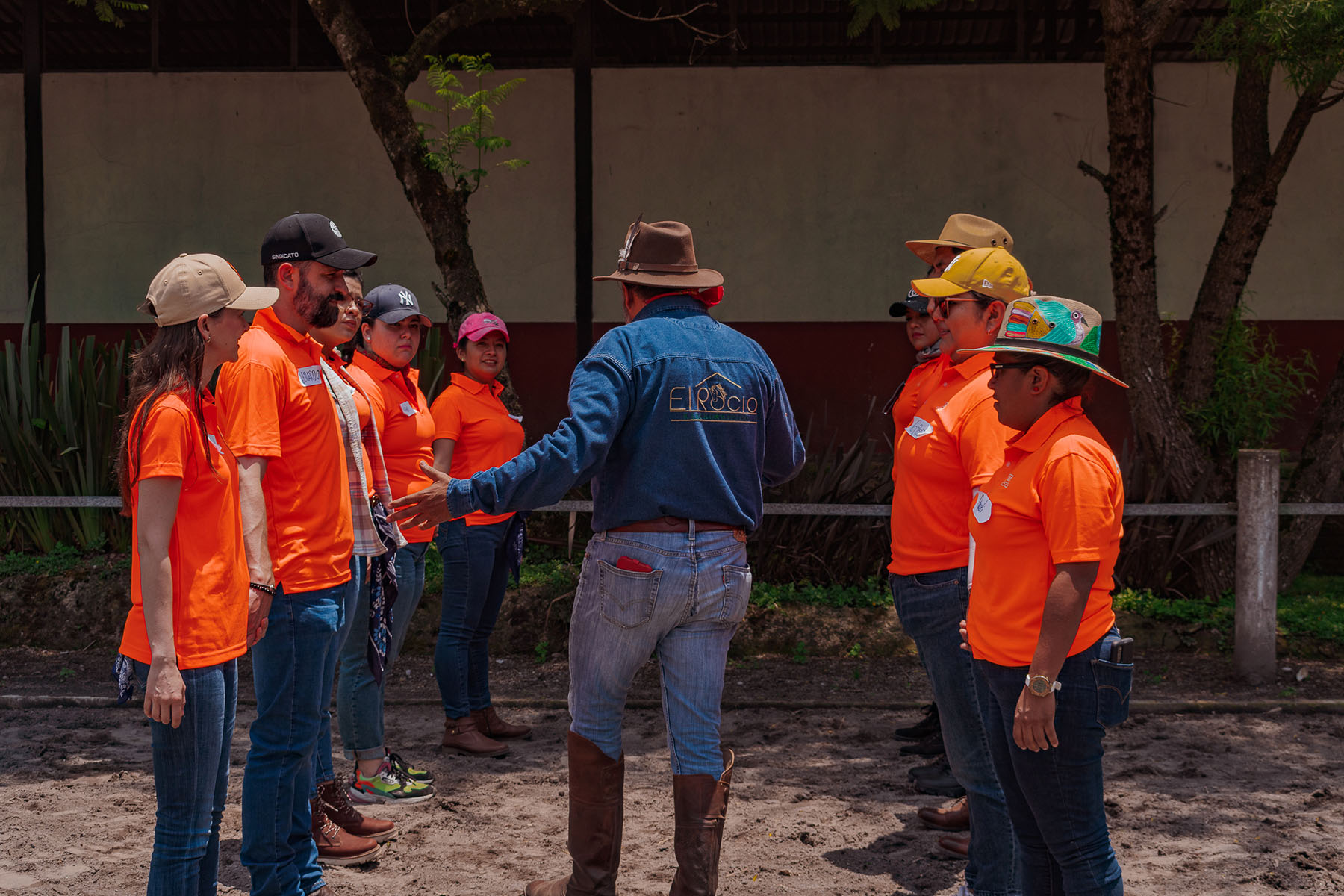 12 / 21 - Coaching Asistido por Caballos para Alumnos de la Maestría en Desarrollo de Capital Humano