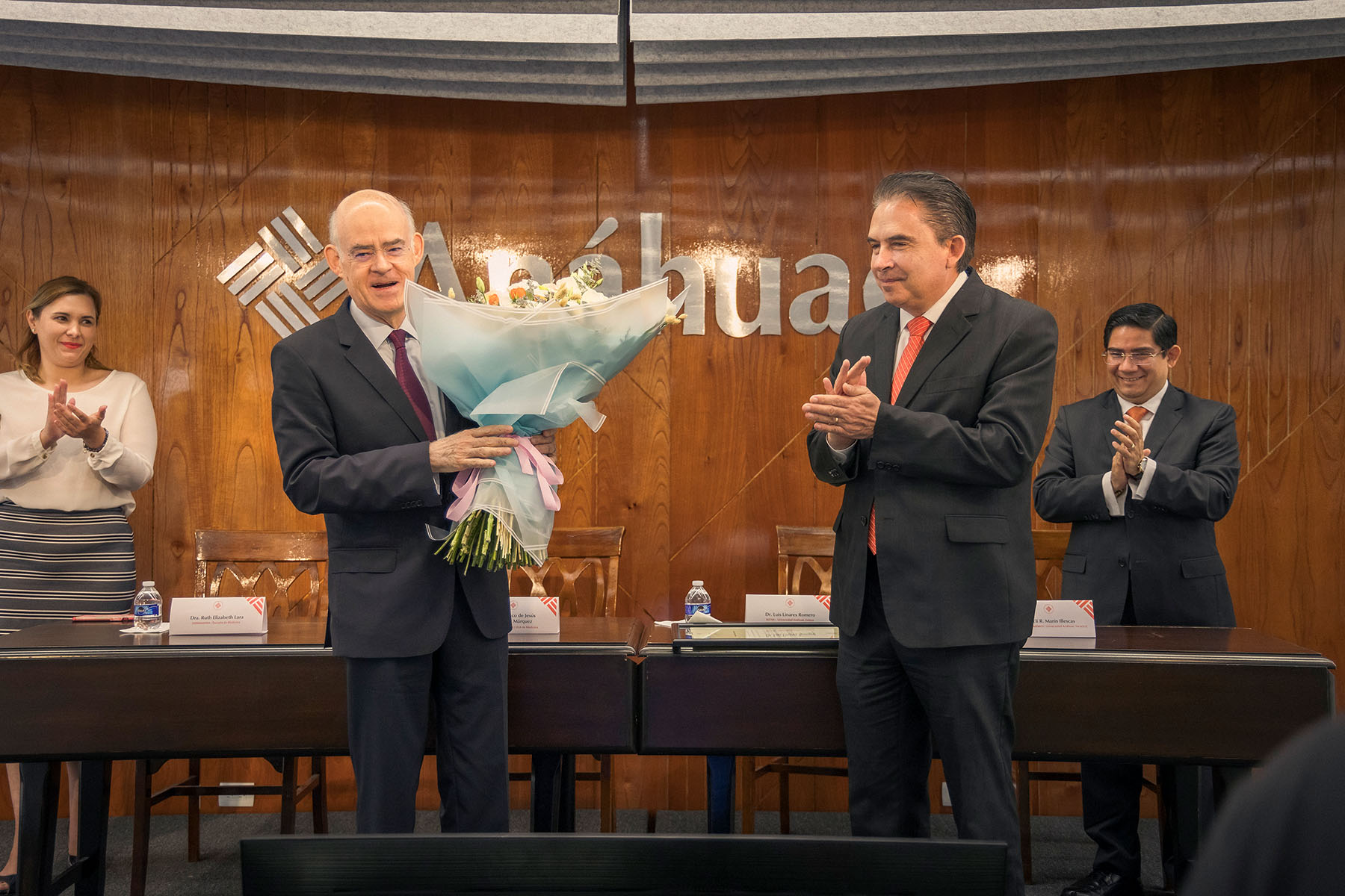 25 / 37 - Ceremonia de Agradecimiento al Dr. Francisco de Jesús Martínez Márquez