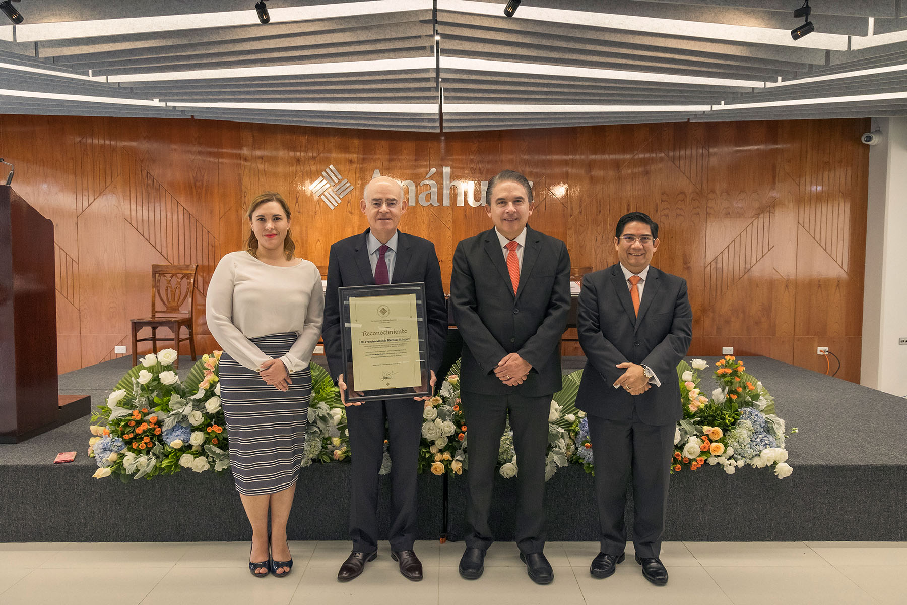 26 / 37 - Ceremonia de Agradecimiento al Dr. Francisco de Jesús Martínez Márquez