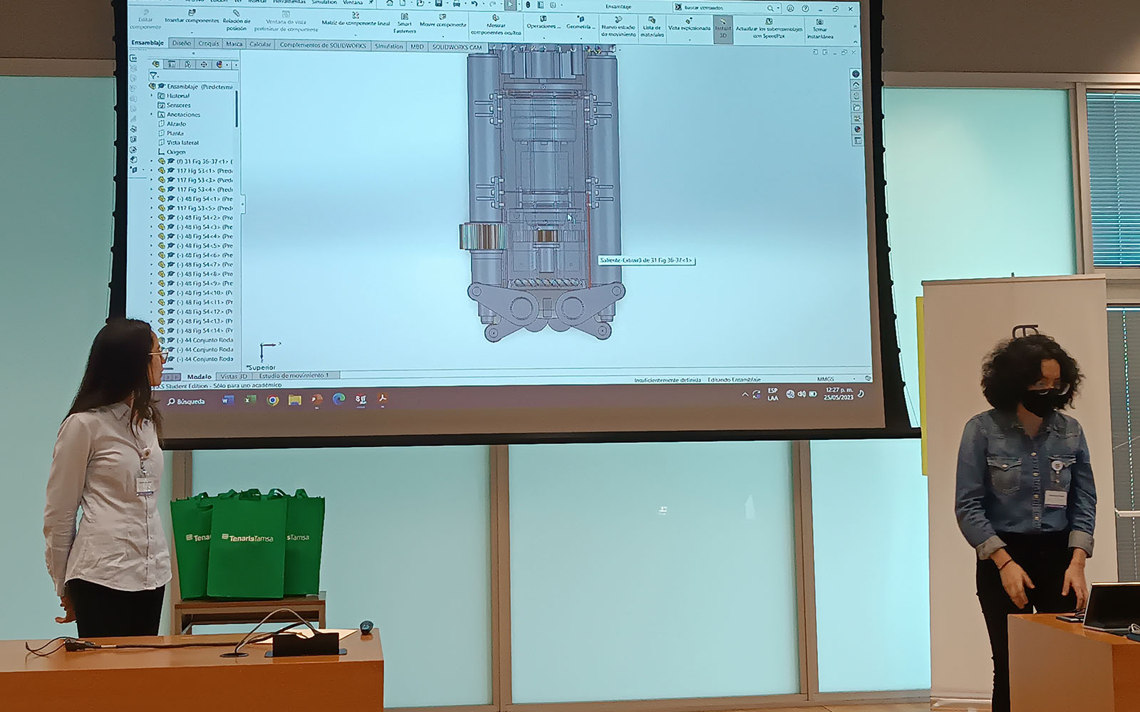 3 / 11 - Alumnos de la Escuela de Ingeniería Desarrollan Proyecto en Tenaris Tamsa